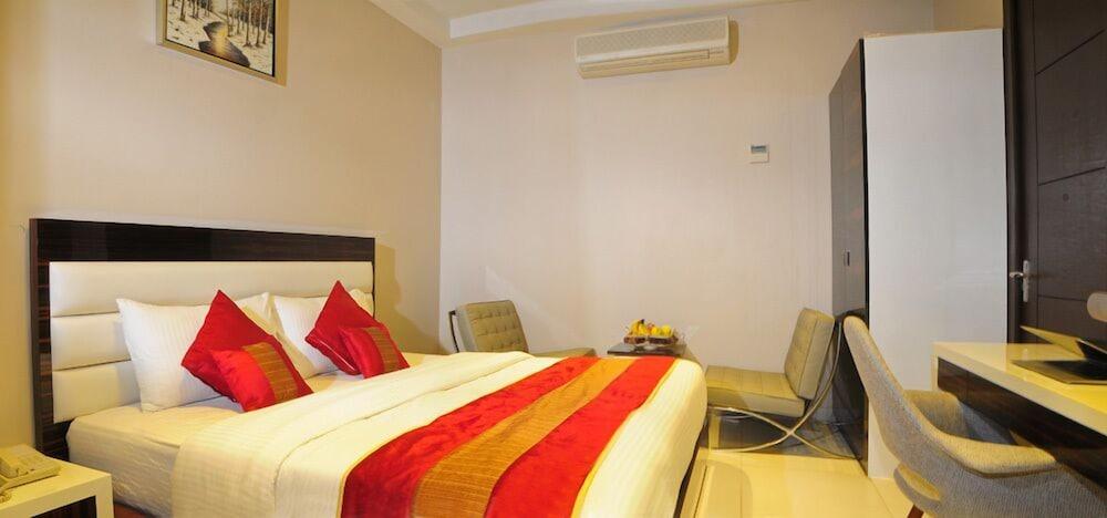 Hotel Gulnar New Delhi Luaran gambar
