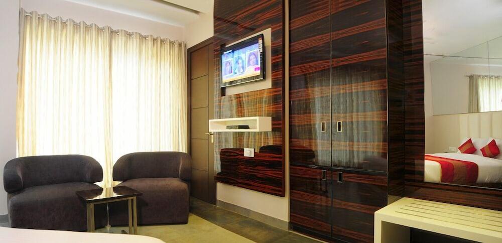 Hotel Gulnar New Delhi Luaran gambar