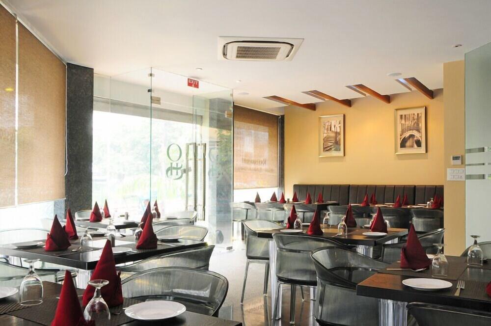 Hotel Gulnar New Delhi Luaran gambar