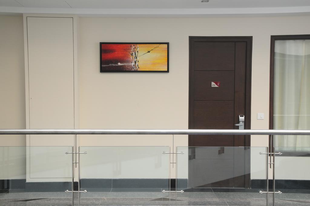 Hotel Gulnar New Delhi Luaran gambar