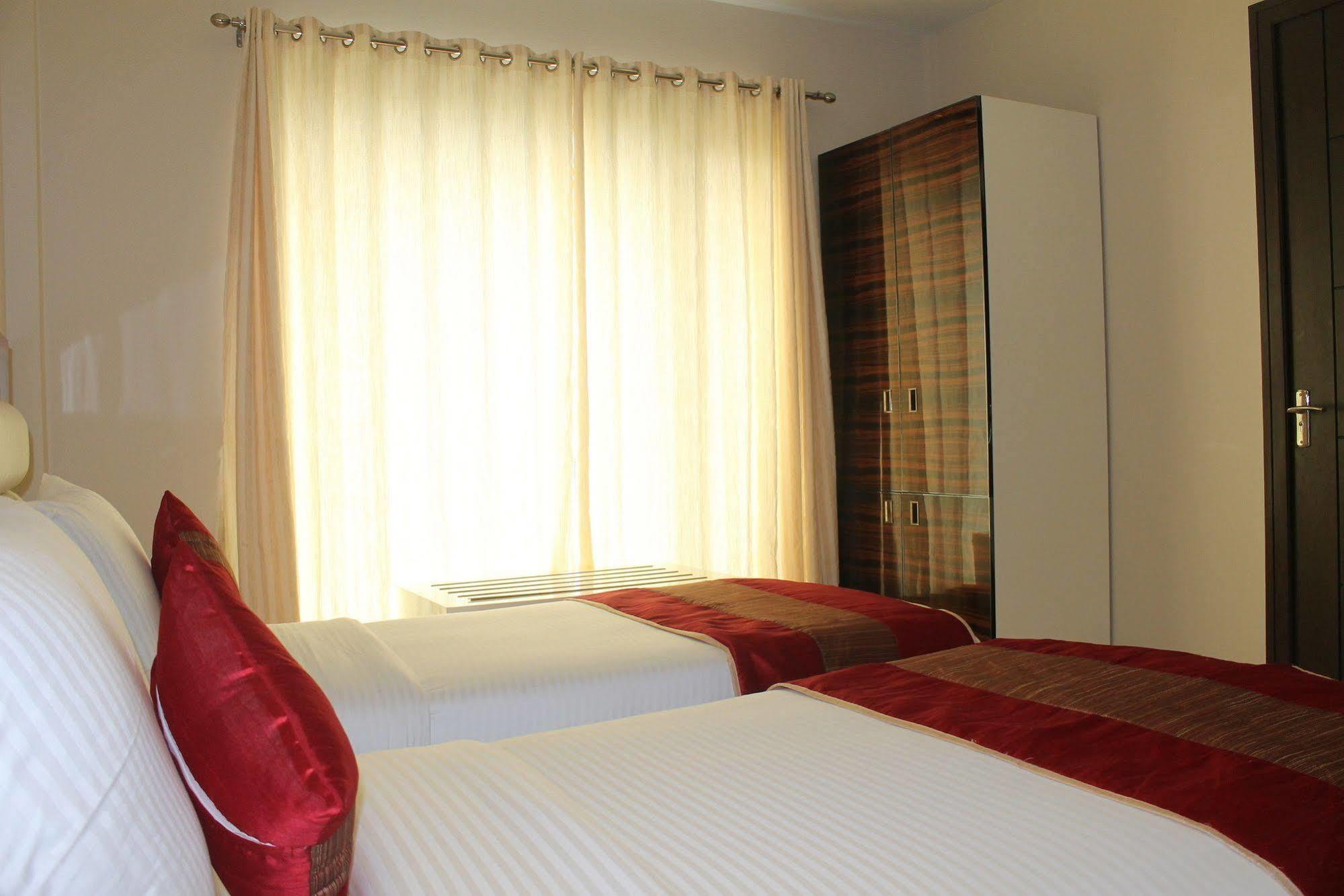 Hotel Gulnar New Delhi Bilik gambar